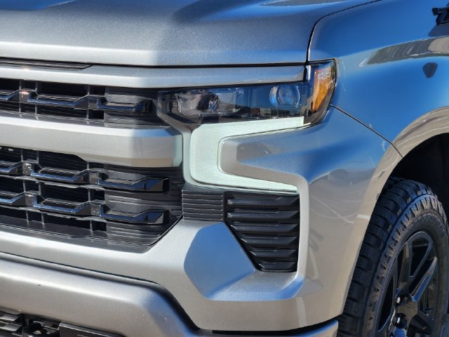 Used 2024 Chevrolet Silverado 1500 RST w/ Dark Appearance Package AWD/4WD image 16