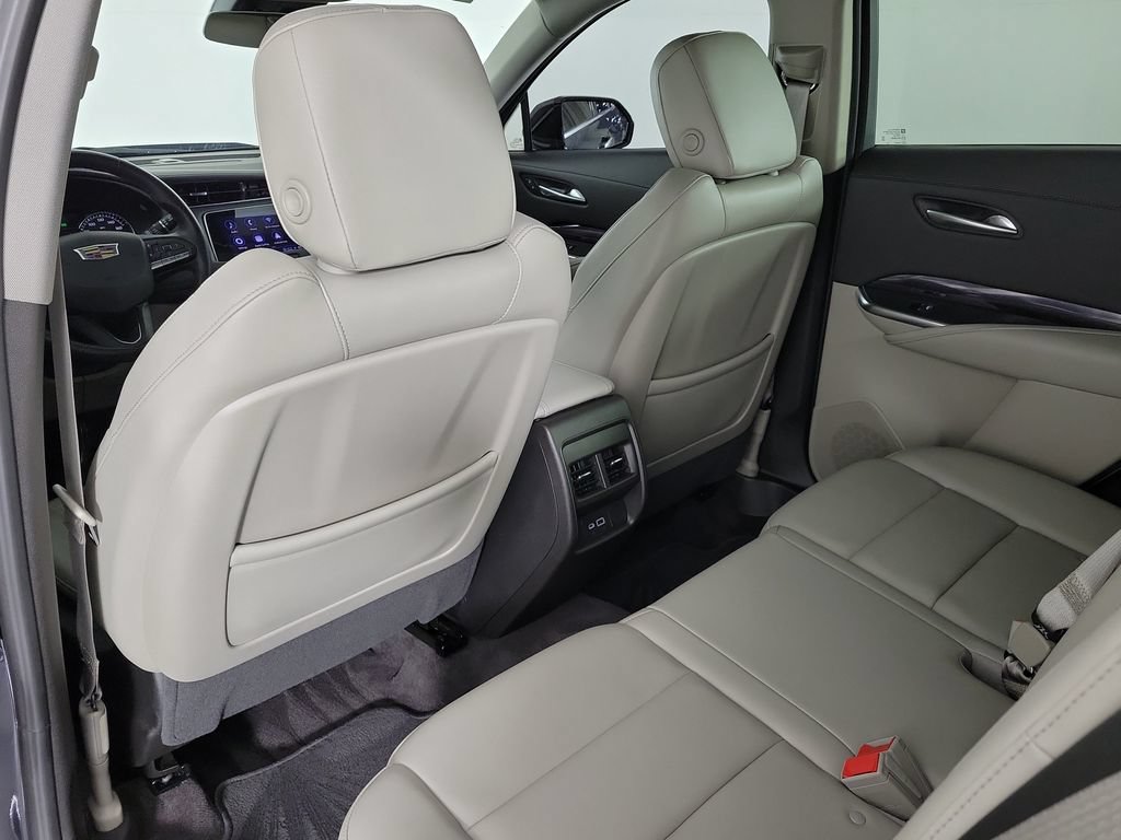 Certified 2023 Cadillac XT4 Luxury FWD image 12