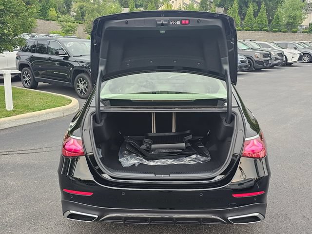 New 2027 Mercedes-Benz E 350 4MATIC Sedan image 10
