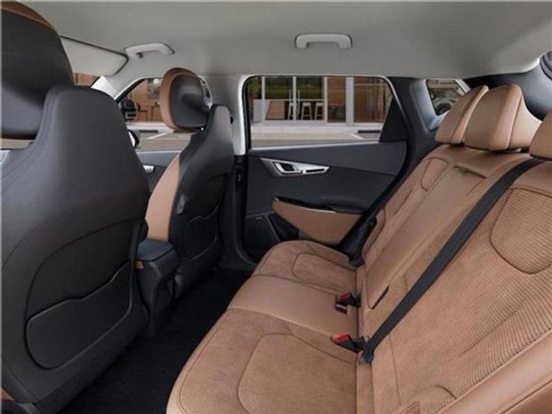 New 2025 Kia EV6 Wind image 45