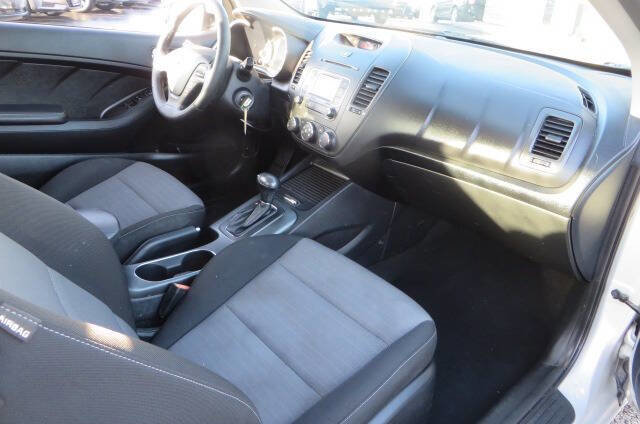 Used 2016 Kia Forte Koup EX FWD image 14