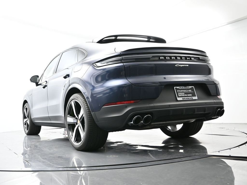Certified 2025 Porsche Cayenne E-Hybrid Coupe image 48