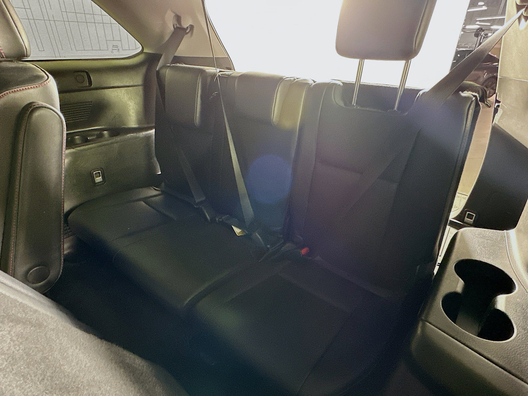 Used 2019 Toyota Highlander SE w/ Nightshade Edition AWD/4WD image 28