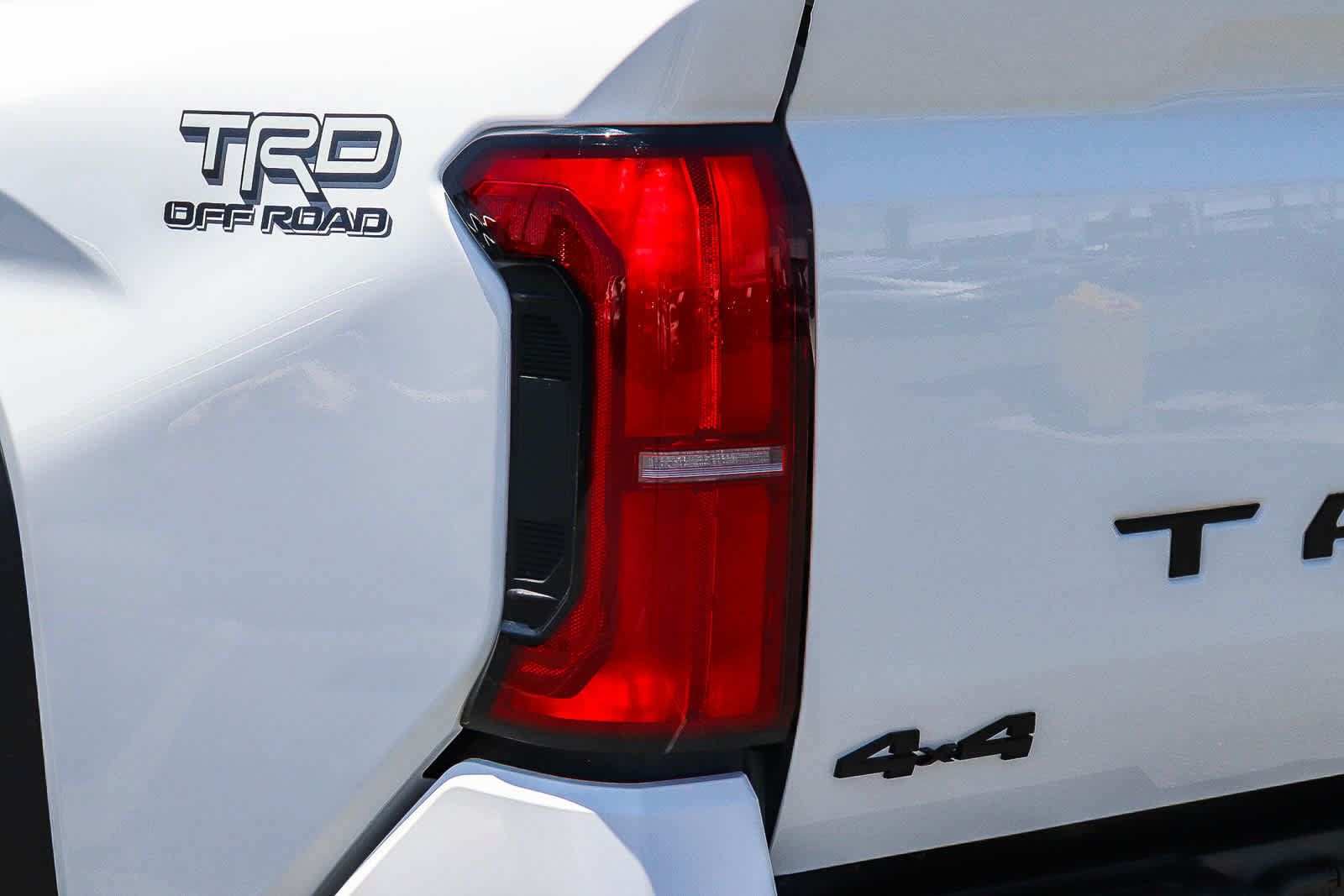 Used 2024 Toyota Tacoma TRD Off-Road w/ TRD Off Road Upgrade Package AWD/4WD image 11