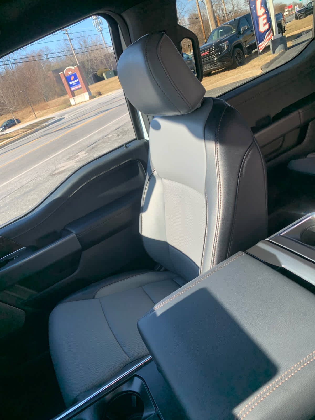 Used 2023 Ford F150 Lightning Lariat w/ Equipment Group 511A High image 19