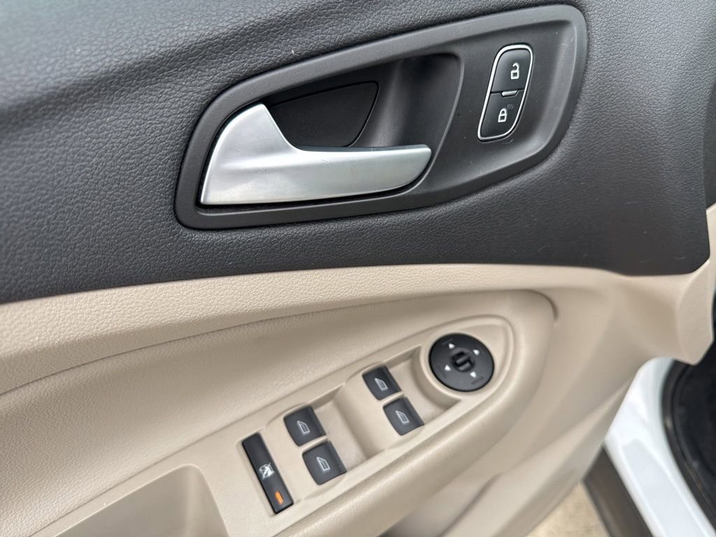 Used 2018 Ford Escape SEL FWD image 17