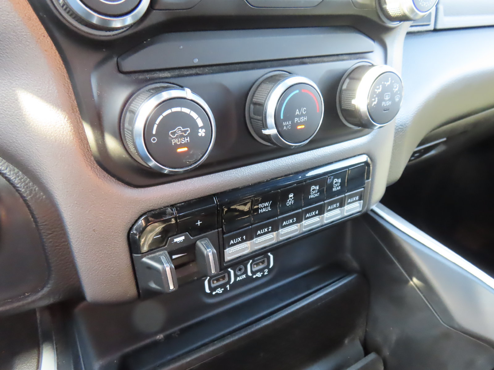Used 2019 RAM 2500 Big Horn AWD/4WD image 28