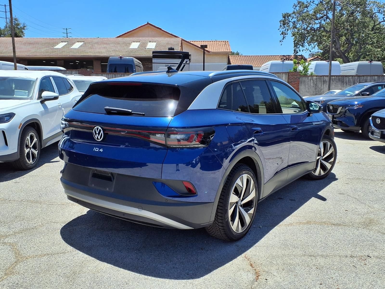 Used 2022 Volkswagen ID.4 Pro S w/ Gradient Package RWD image 5