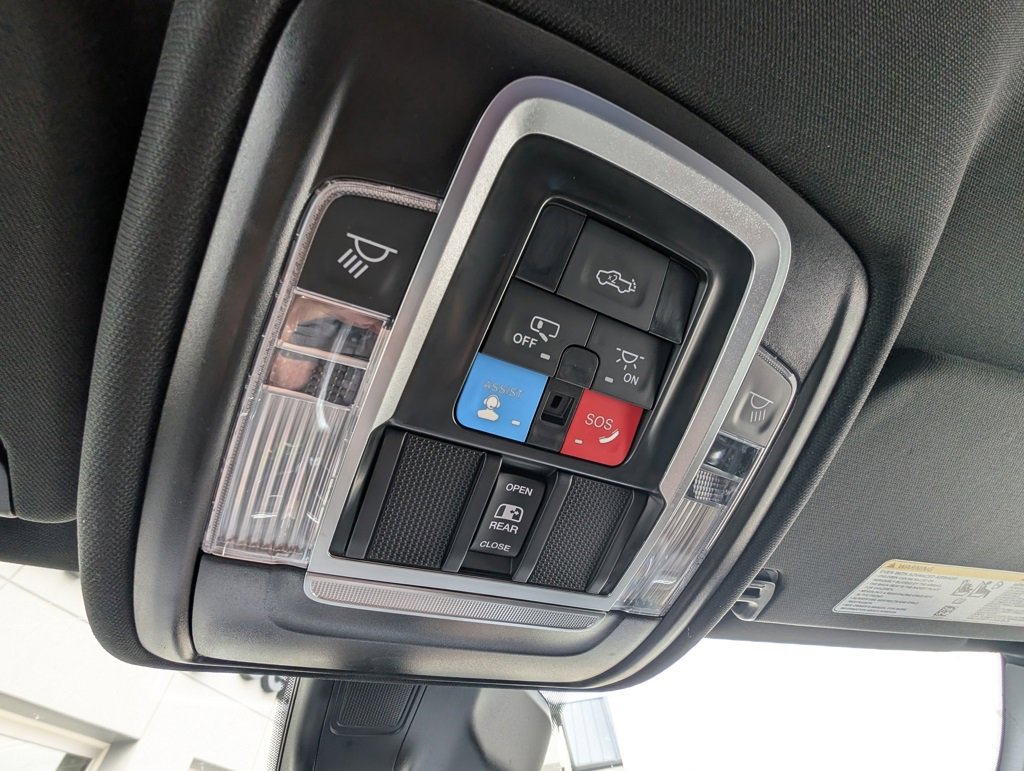 New 2026 RAM 1500 4x4 Crew Cab image 34