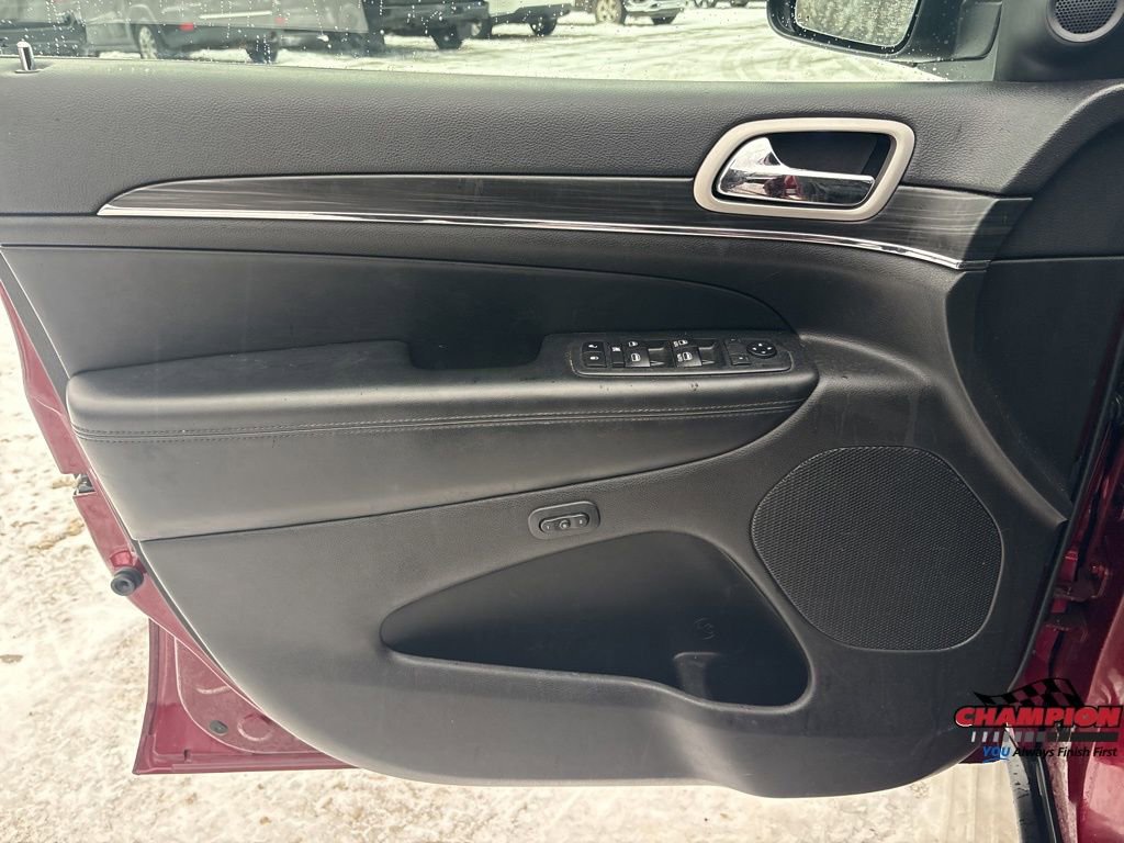 Used 2020 Jeep Grand Cherokee Limited w/ Trailer Tow Group IV image 15