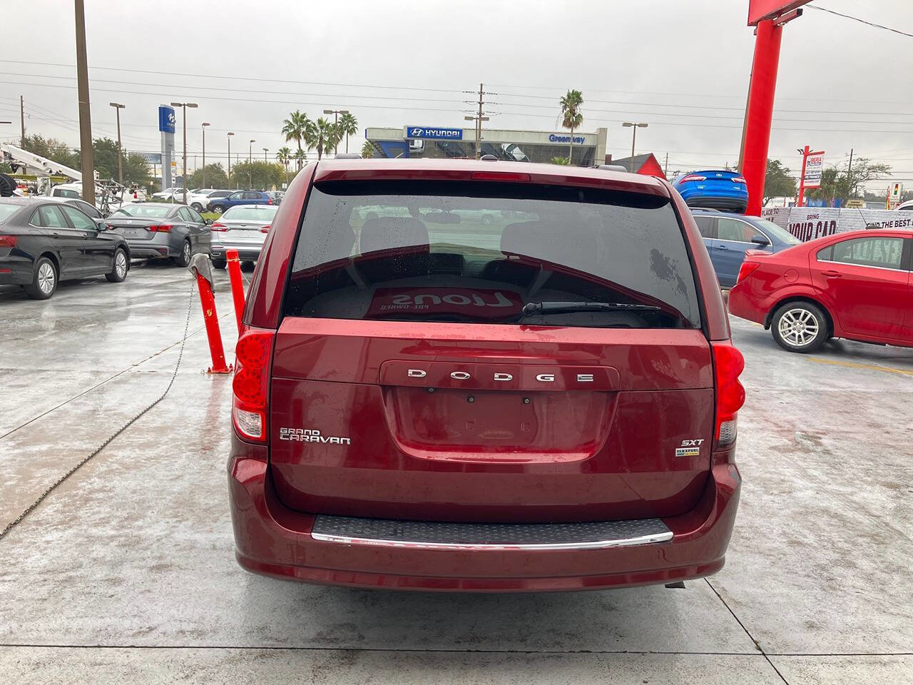 Used 2017 Dodge Grand Caravan SXT image 10