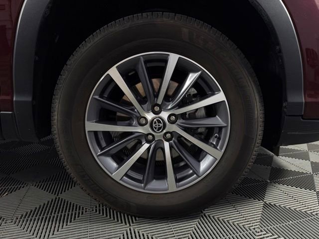 Used 2019 Toyota Highlander XLE image 11