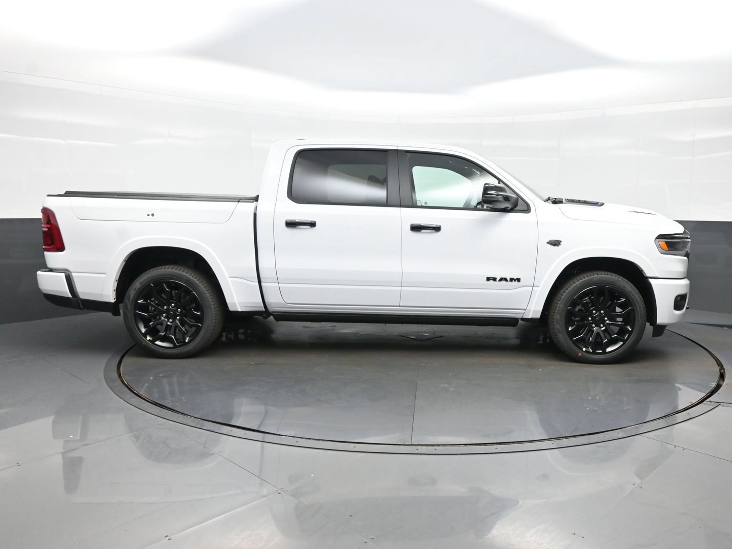 New 2027 RAM 1500 Limited AWD/4WD image 10