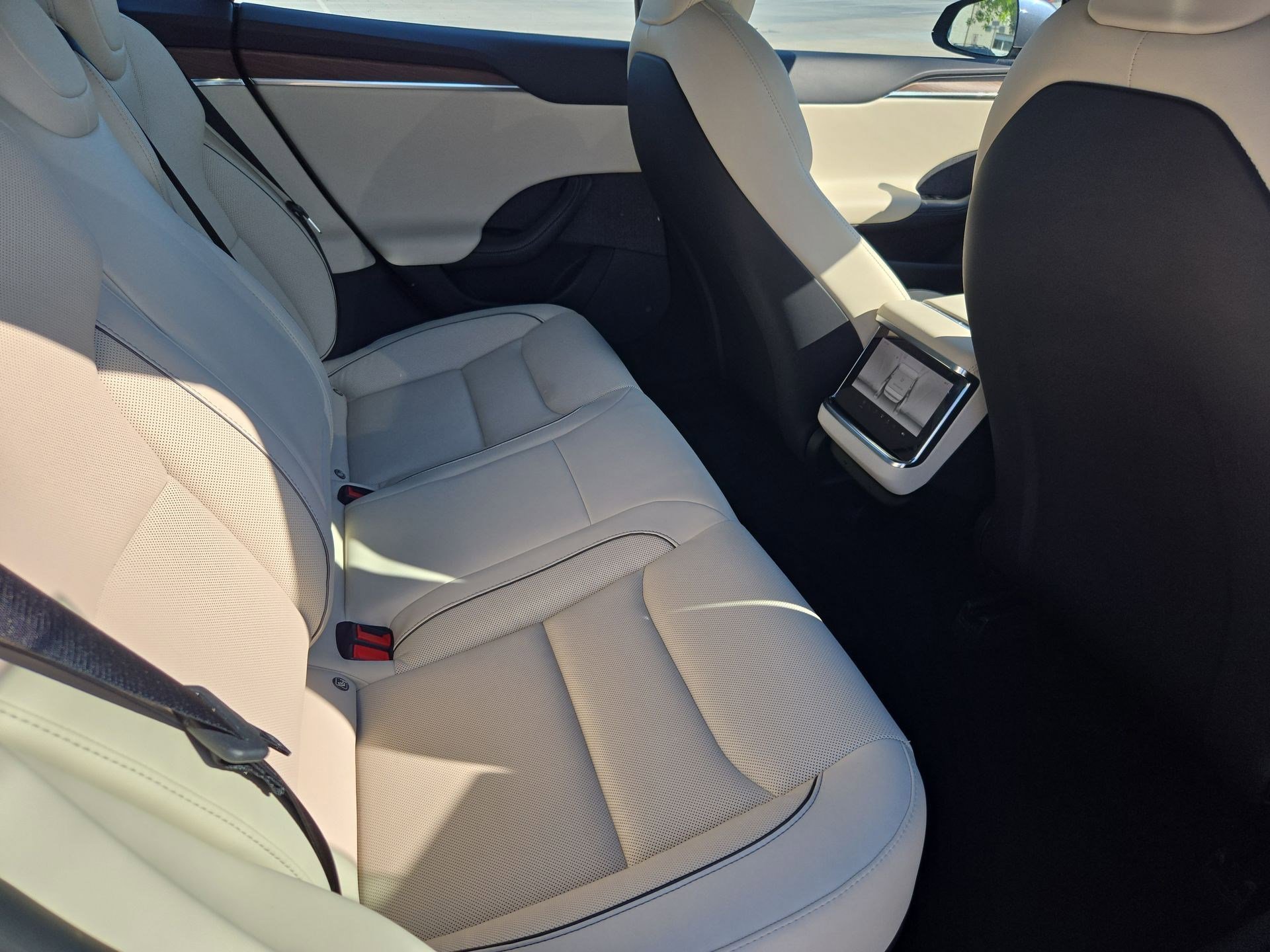 Used 2021 Tesla Model S Plaid AWD/4WD image 30