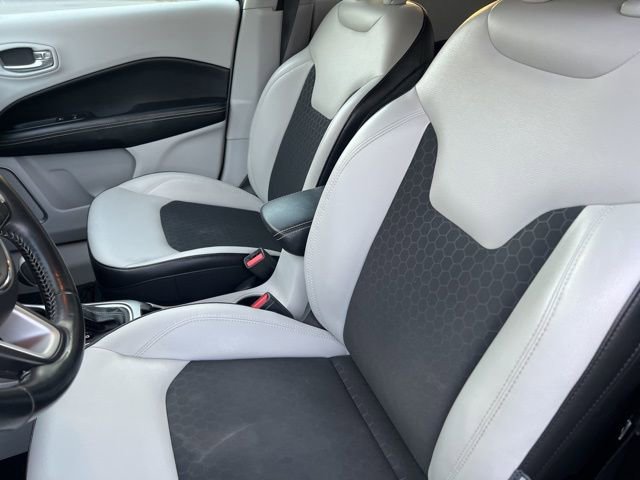 Used 2018 Jeep Compass Latitude image 7