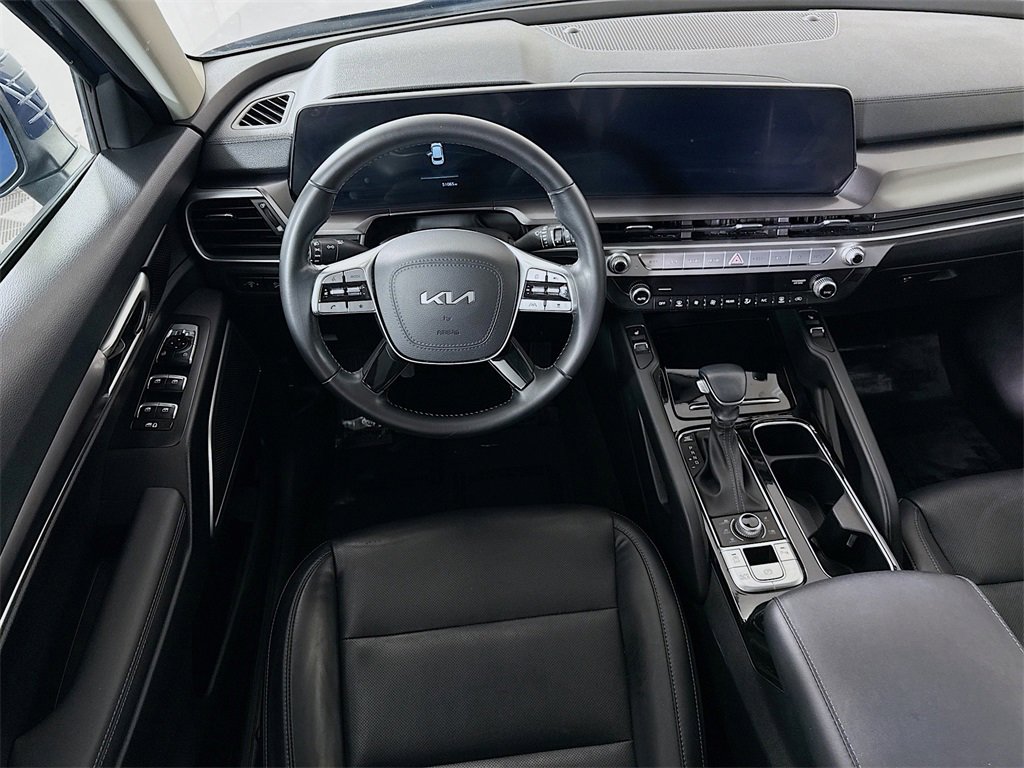Used 2023 Kia Telluride S w/ S Sunroof Package image 3