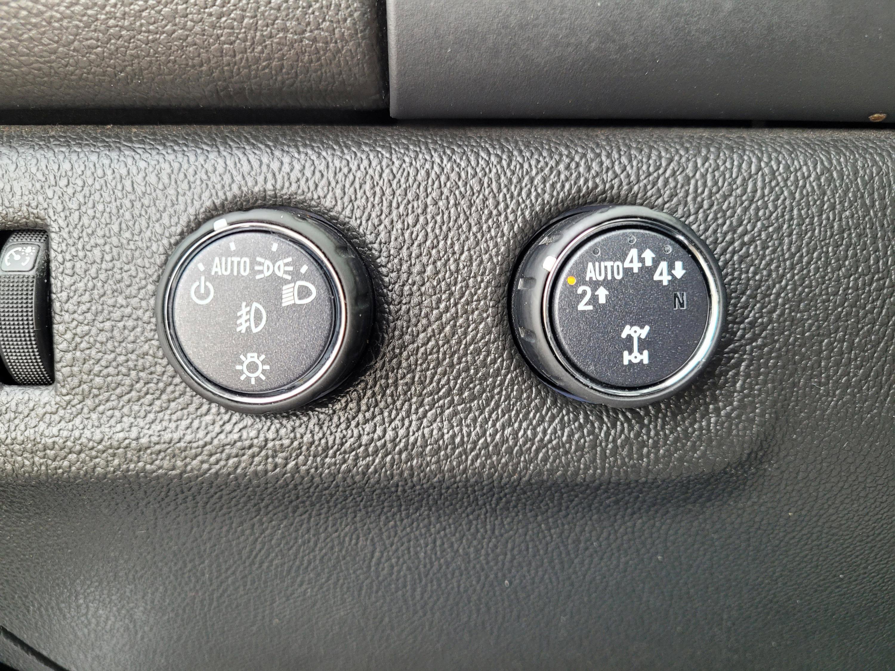 Used 2021 GMC Canyon Denali image 25