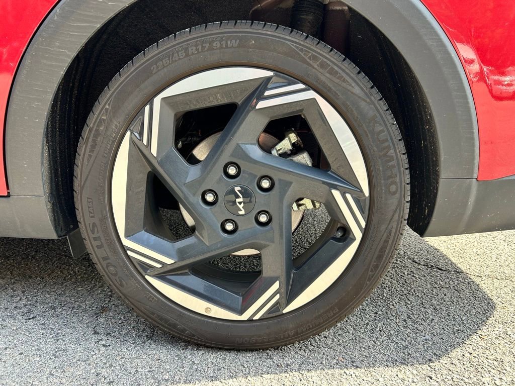 Used 2025 Kia K4 EX image 16