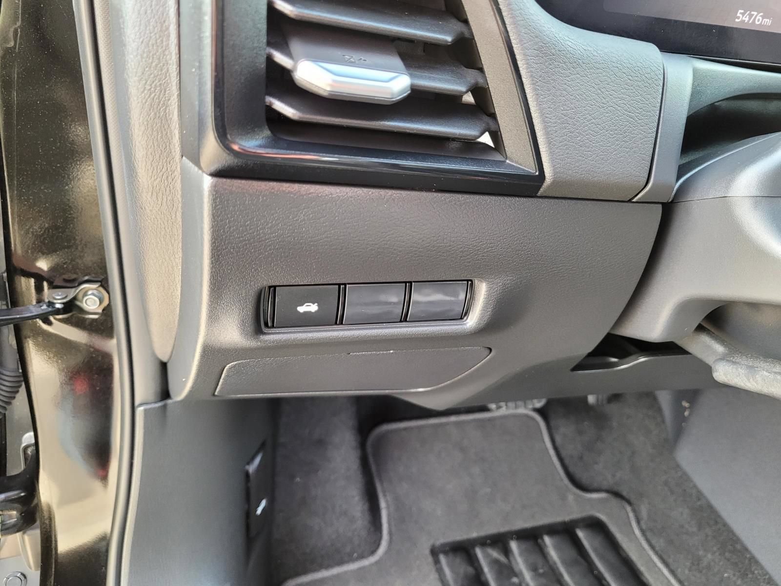 Used 2026 Nissan Sentra SV w/ Floor Mat Package FWD image 22