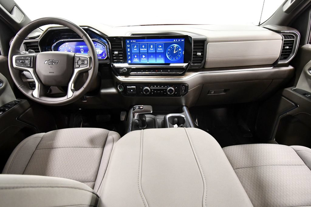 Used 2024 Chevrolet Silverado 1500 RST AWD/4WD image 3