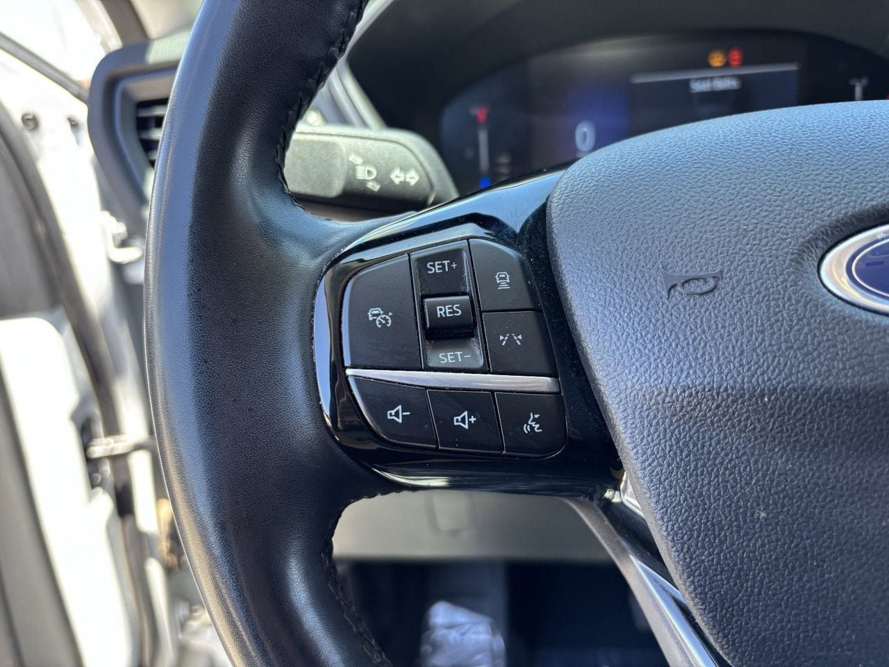 Used 2023 Ford Escape SE FWD image 26