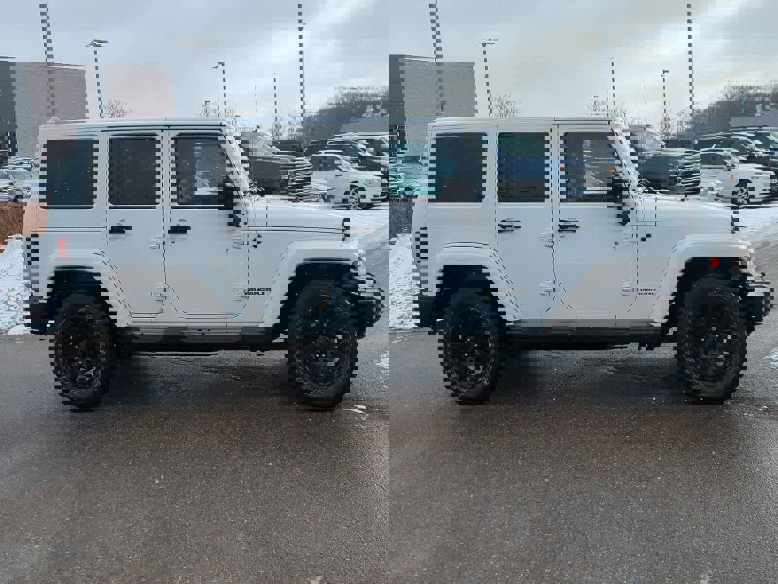 Used 2014 Jeep Wrangler Altitude image 9