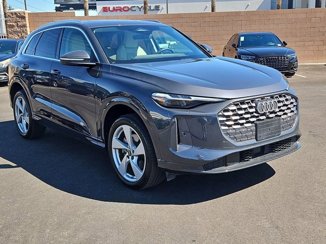 Certified 2025 Audi Q5 Premium Plus w/ Premium Plus image 3