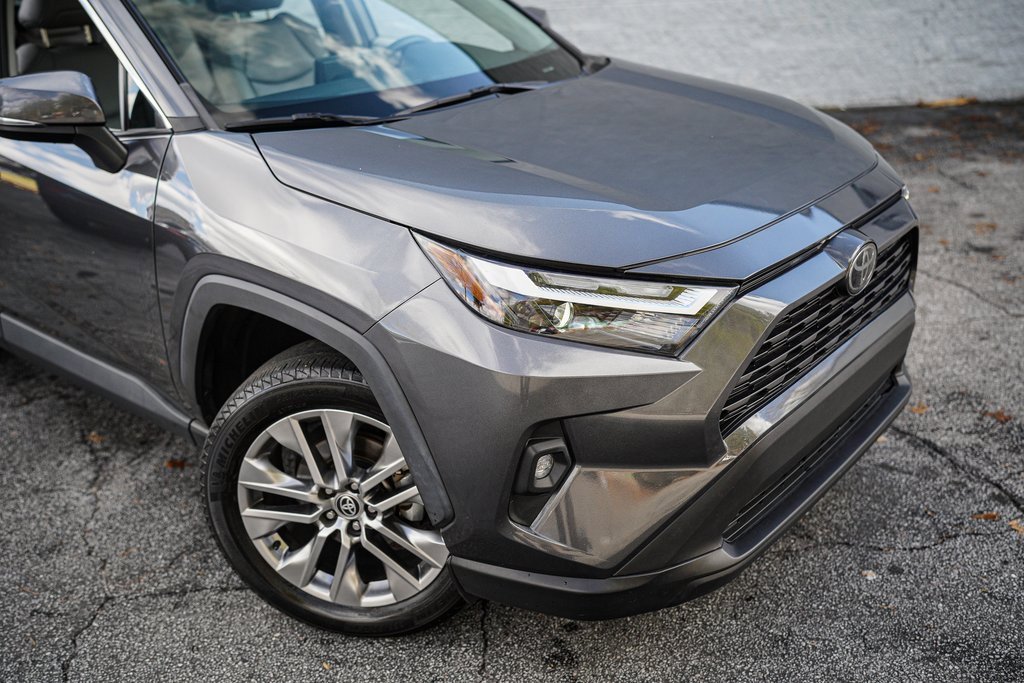 Used 2023 Toyota RAV4 XLE Premium image 7