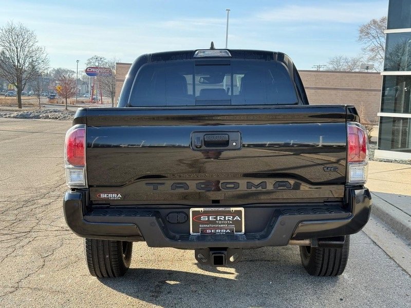 Used 2022 Toyota Tacoma TRD Sport w/ TRD Premium Sport Package image 4