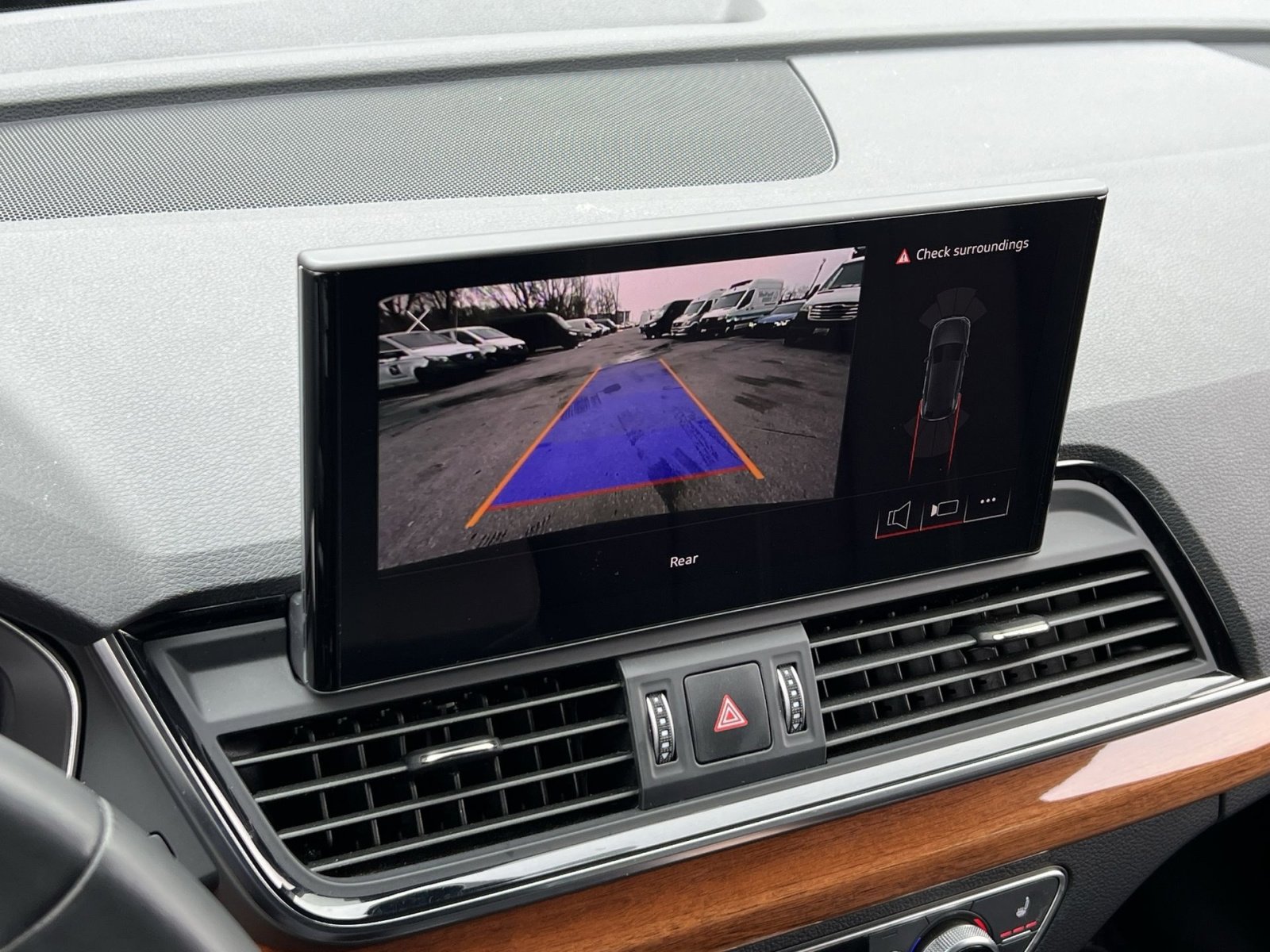 Used 2023 Audi Q5 2.0T Premium w/ Convenience Package image 17