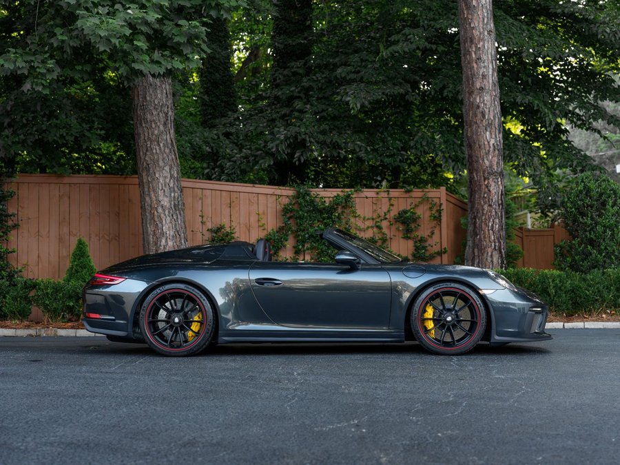 Used 2019 Porsche 911 Speedster RWD image 6