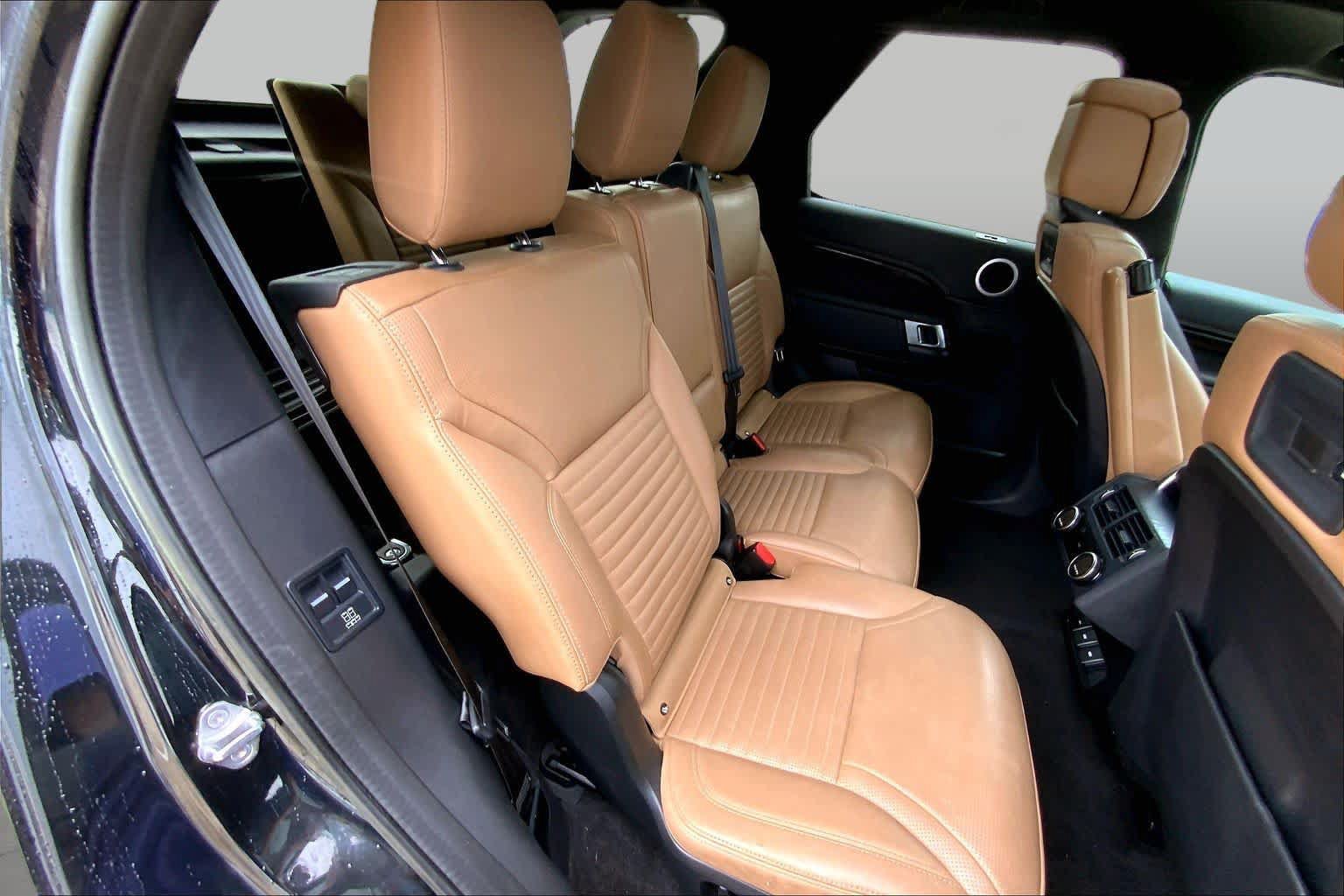 Used 2023 Land Rover Discovery HSE R-Dynamic AWD/4WD image 20
