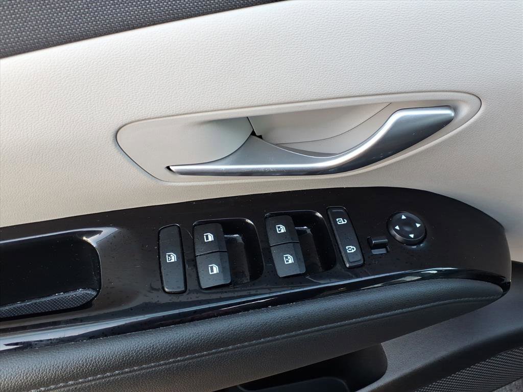 Used 2022 Hyundai Tucson SEL w/ Convenience + Premium Package image 11