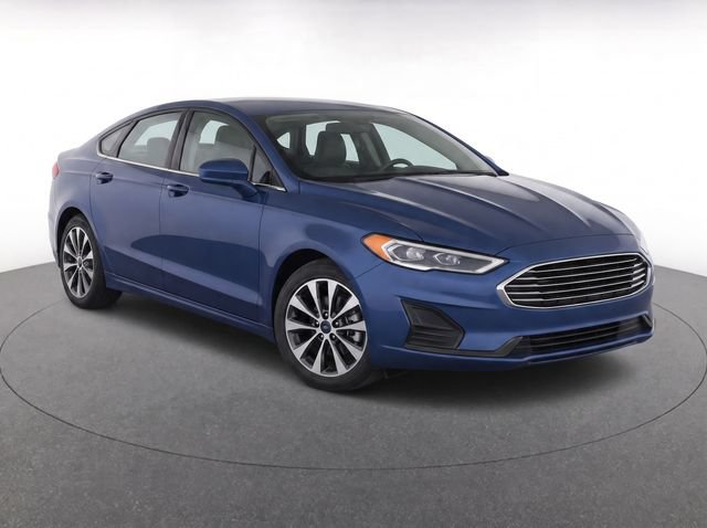 Used 2019 Ford Fusion SE AWD/4WD image 2