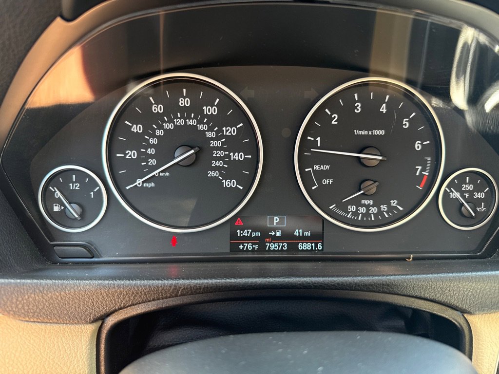 Used 2017 BMW 320i xDrive Sedan AWD/4WD image 13