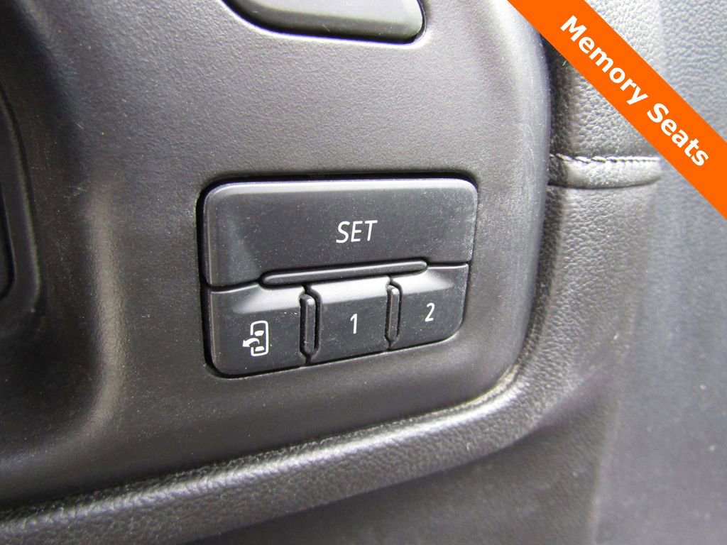 Used 2023 GMC Sierra 2500 Denali w/ Denali Black Diamond Edition image 6