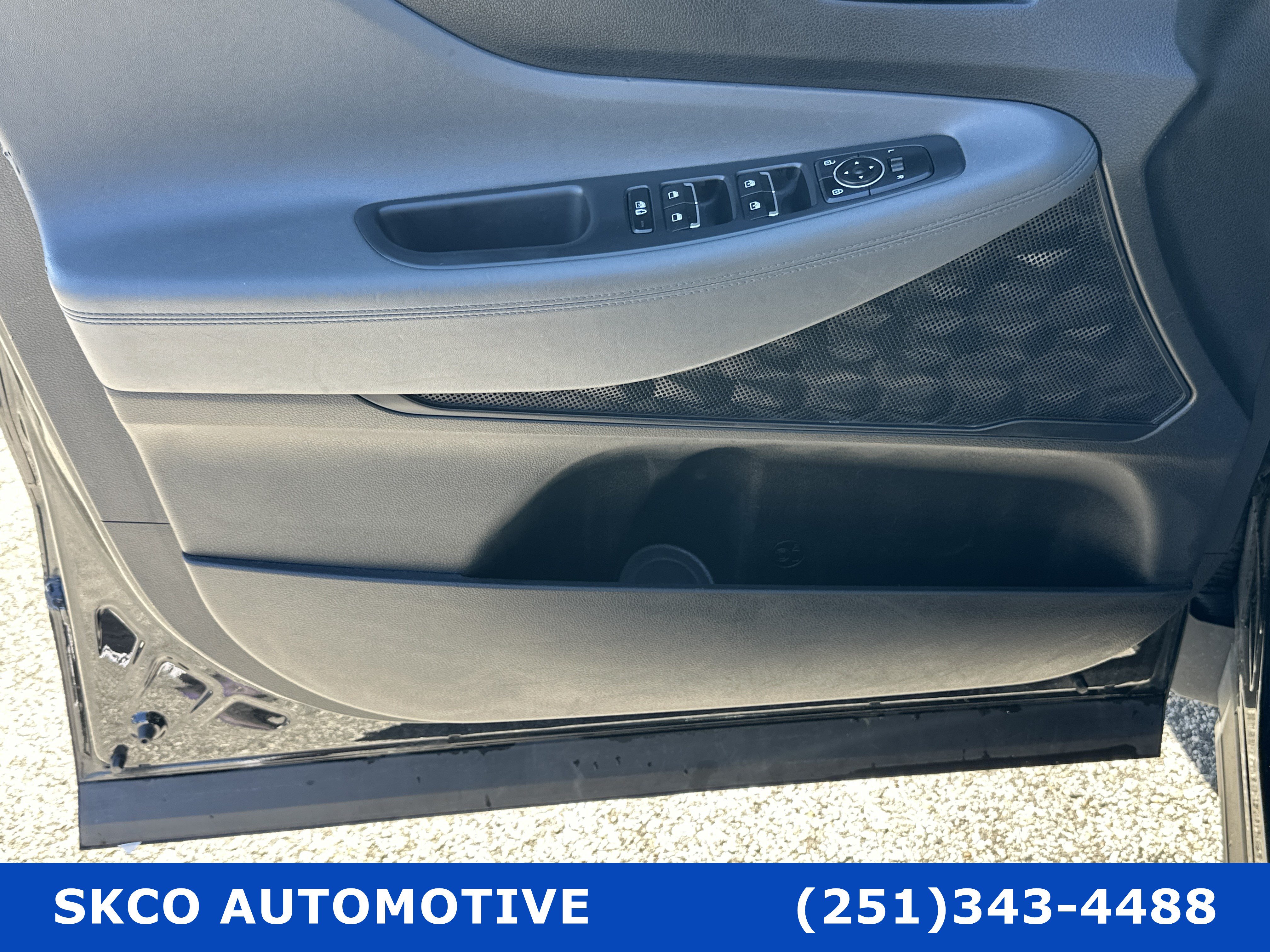 Used 2023 Hyundai Santa Fe SEL AWD/4WD image 12