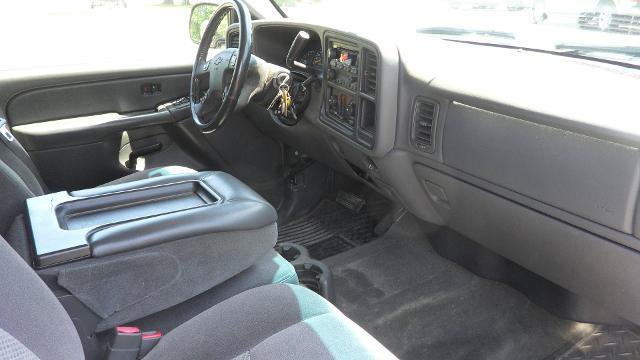 Used 2006 Chevrolet Silverado 1500 LT w/ Light Duty Power Package AWD/4WD image 16