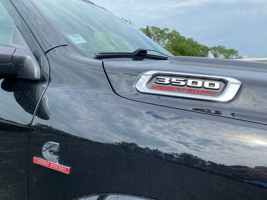 Used 2022 RAM 3500 Limited AWD/4WD image 3