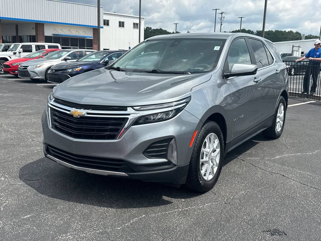 Used 2023 Chevrolet Equinox LT FWD image 2