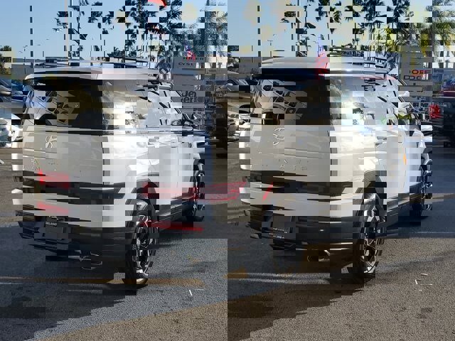 Used 2025 Hyundai Santa Fe SEL image 7