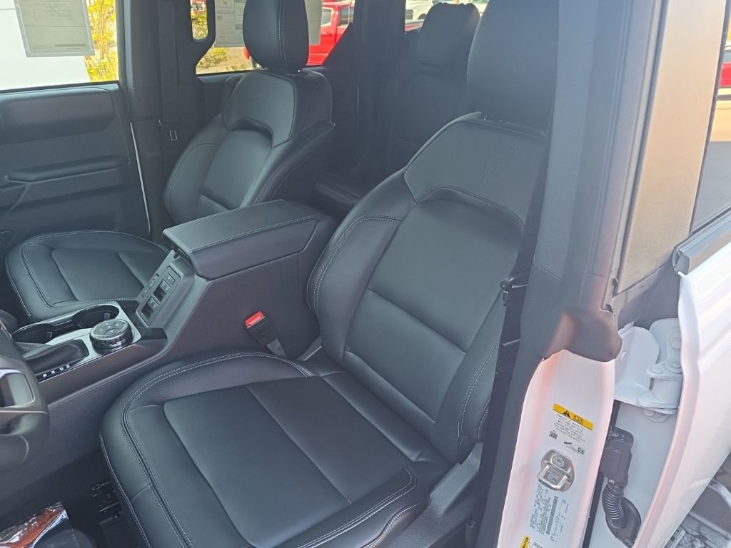 New 2026 Ford Bronco Outer Banks w/ Sasquatch Package image 12