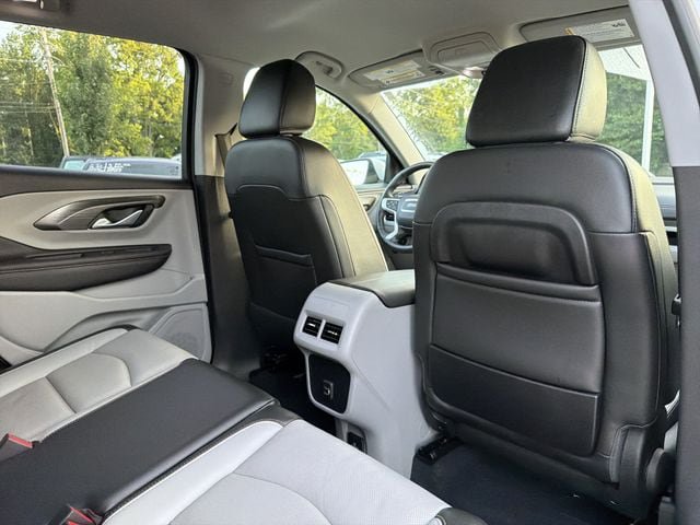 Used 2020 GMC Terrain SLT w/ Preferred Package FWD image 17