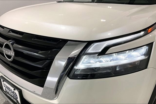 Used 2023 Nissan Pathfinder SL image 34