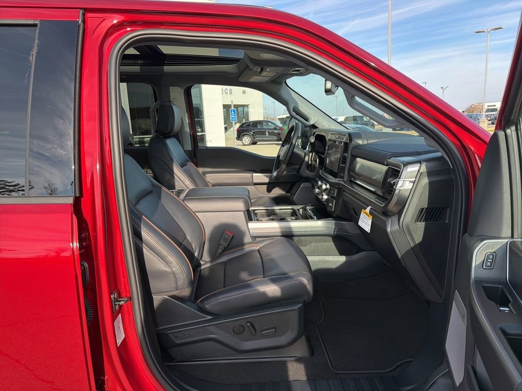 New 2026 Ford F250 Lariat w/ Black Appearance Package image 20