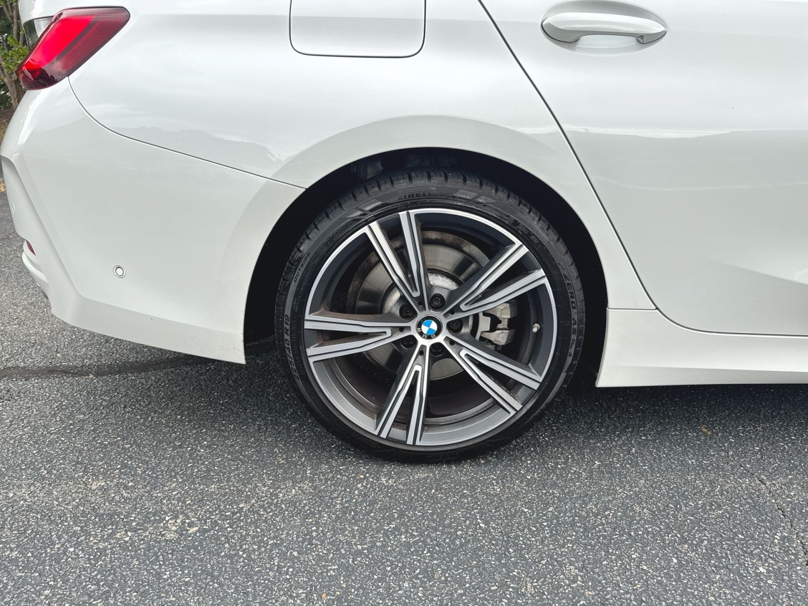 Used 2024 BMW 330i Sedan w/ Premium Package RWD image 31