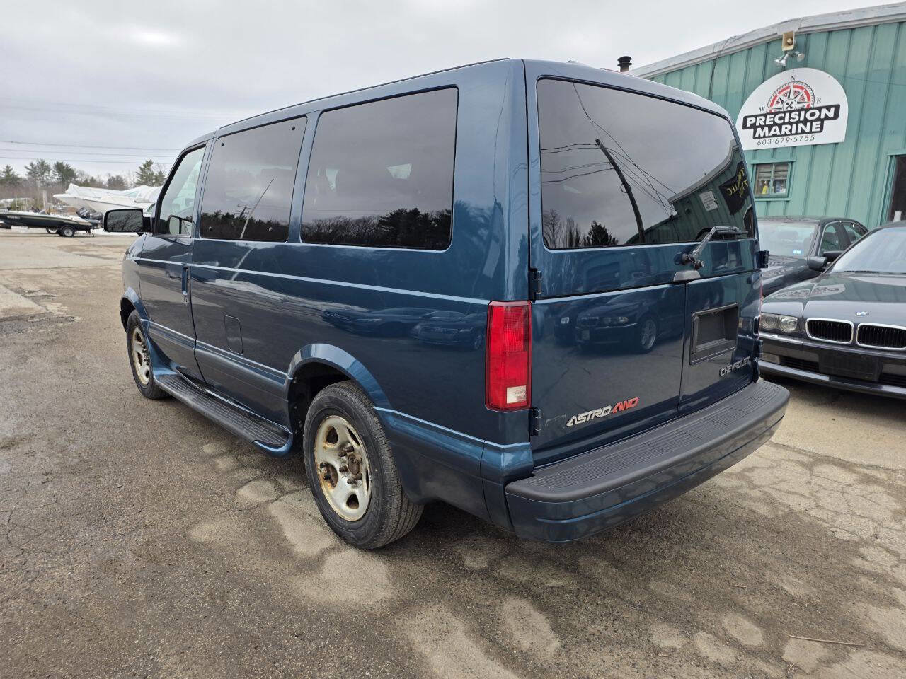 Used 2003 Chevrolet Astro LS AWD 3dr Mini Van w/ LS Preferred Equipment Group image 12