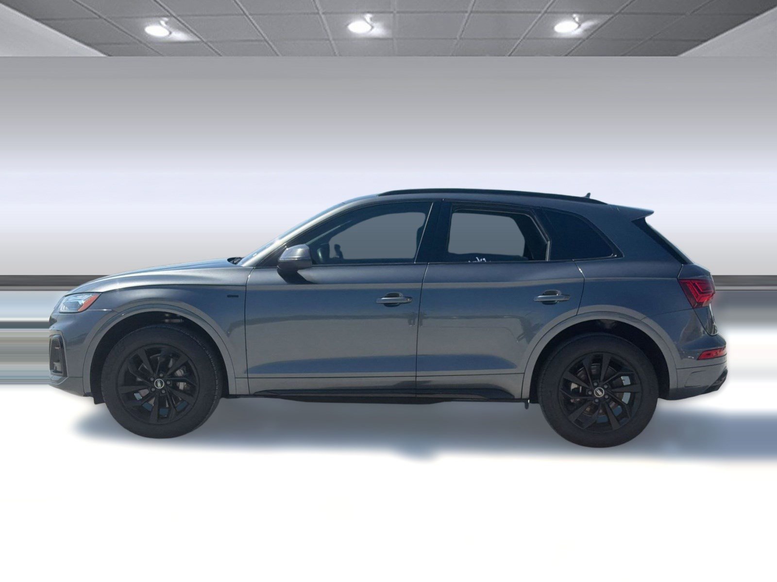 Used 2022 Audi Q5 2.0T Premium Plus w/ Premium Plus Package image 2