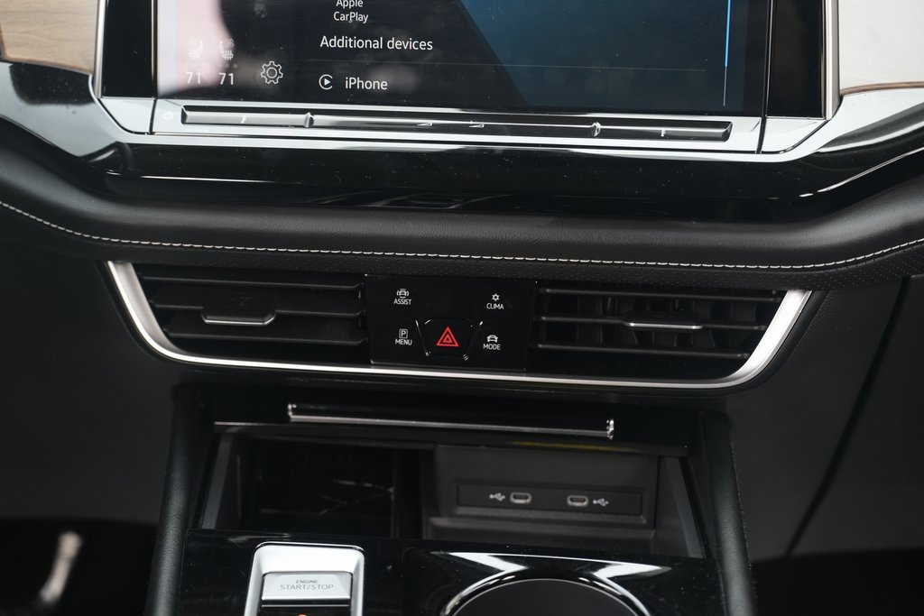 Used 2024 Volkswagen Atlas SE image 41