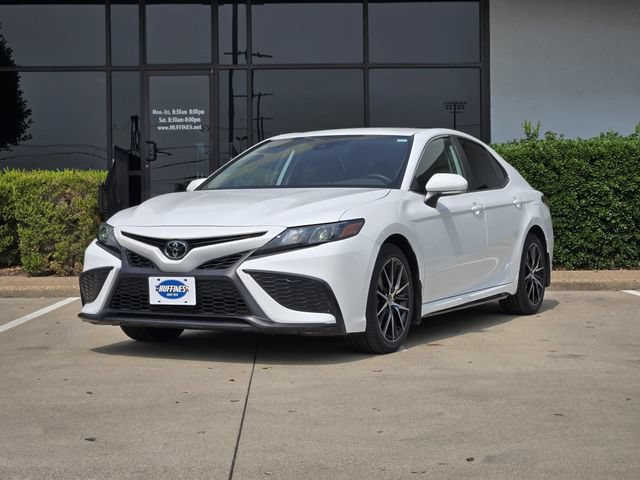 Used 2023 Toyota Camry SE FWD image 3